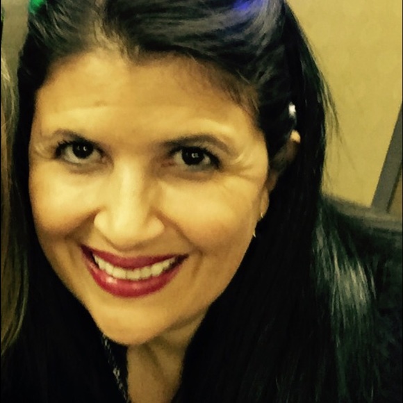 Meet your Posher, Michelle - Picture 2 of 2