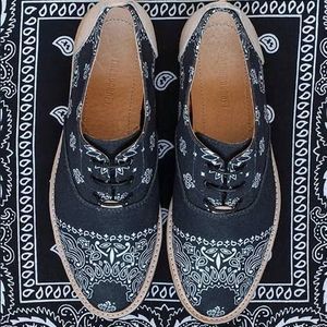 Meet your Posher, Sina