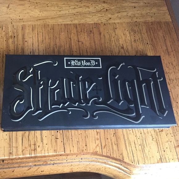 Kat Von D Shade and Light palette!