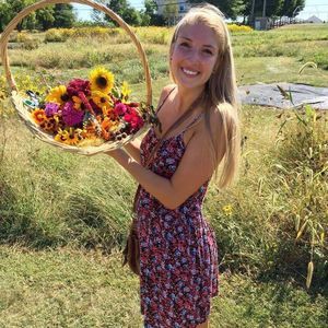 Meet your Posher, Jenny