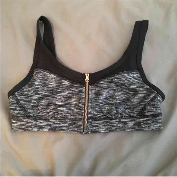 Lululemon drop it like its hot bra