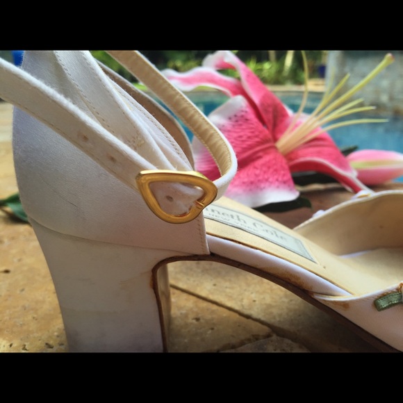 CLOSET CLOSED FOR SUMMER - Picture 3 of 3