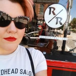 Meet your Posher, Ashley