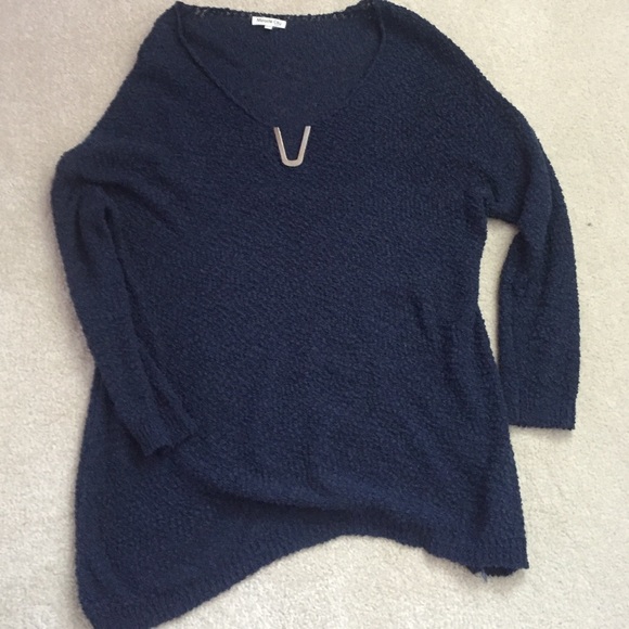 V Neck Navy Sweater - Picture 1 of 2