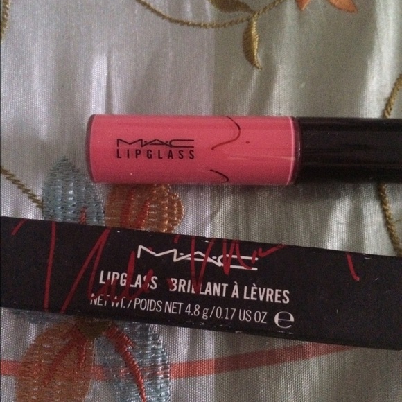 Brand New Viva Glam Nicki lipgloss 💄💋 - Picture 3 of 4