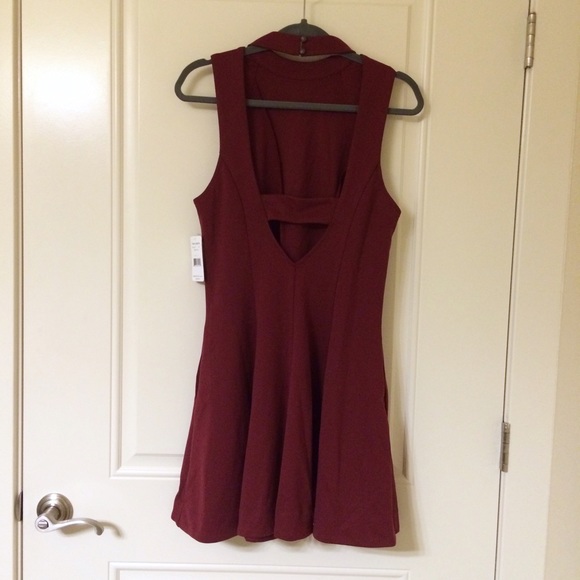 Wine Red Burgundy Open Back Backless Dress - Picture 4 of 4