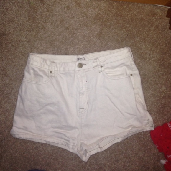 BDG high-waisted tan/white  shorts