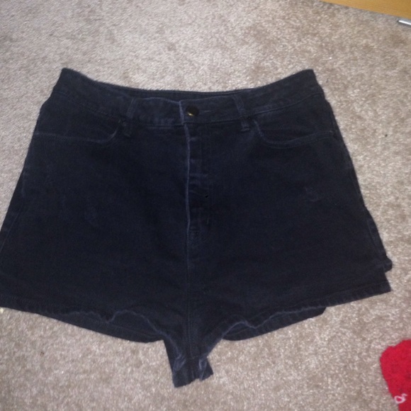 BDG black high-waisted shorts