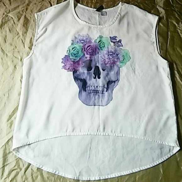 H&M skullhead blouse🔵