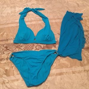 Beautiful swimsuit!!!