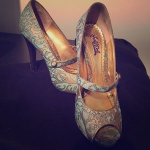 HaleBob gold and turquoise Mary Jane heels