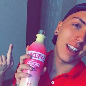 Meet your Posher, Justin