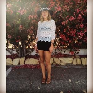 Meet your Posher, Becca