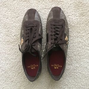 New Coach Ivy Signature Logo Sneaker