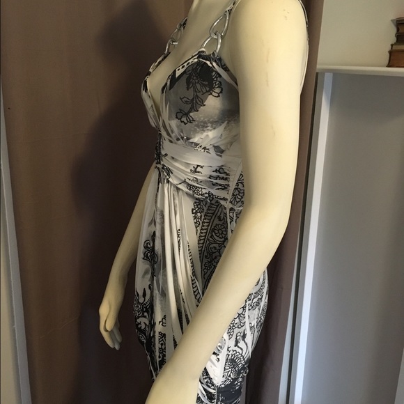 Chain Strap Tank - Picture 2 of 4