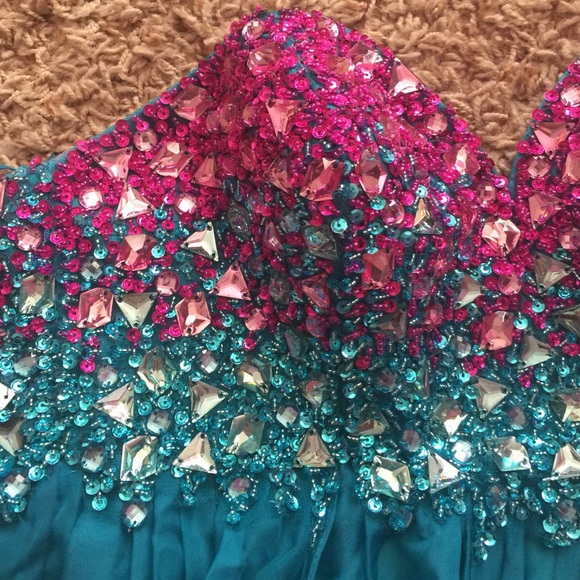 Ombré prom dress - Picture 2 of 3