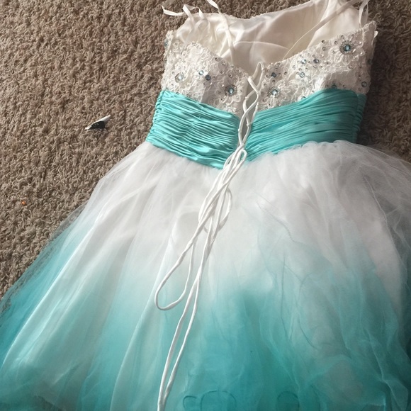 Turquise ombré homecoming/prom dress - Picture 3 of 4
