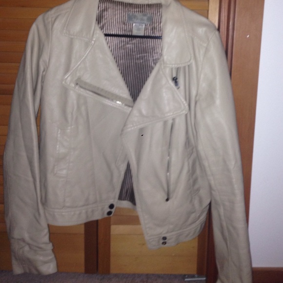 Vegan leather tan/cream jacket
