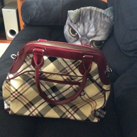 Multi color hand bag, very nice!  New without tags