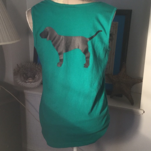 PINK Victoria's Secret Tops - BNWT VS PINK CAMPUS POCKET TANK TOP $20