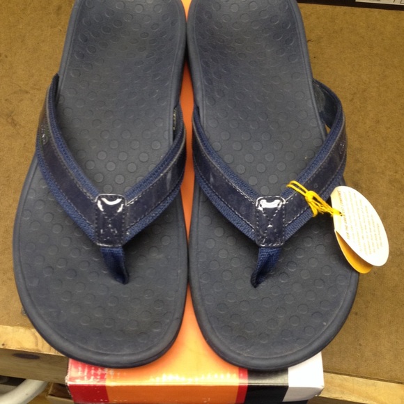 Vionic flip flops, women's size 11