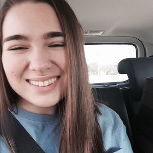 Meet your Posher, Lauren