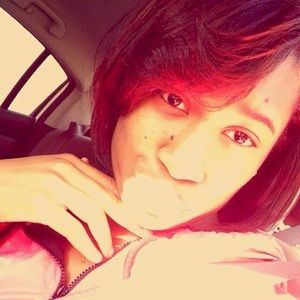 Meet your Posher, Nia