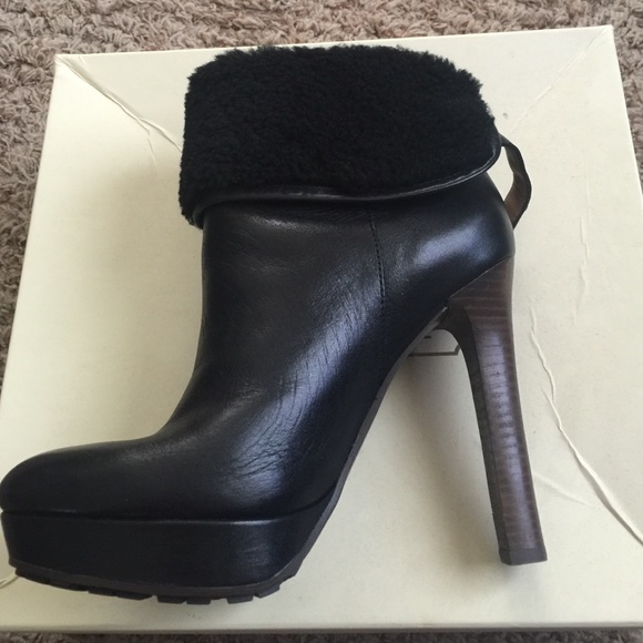 Coach shoes never worn