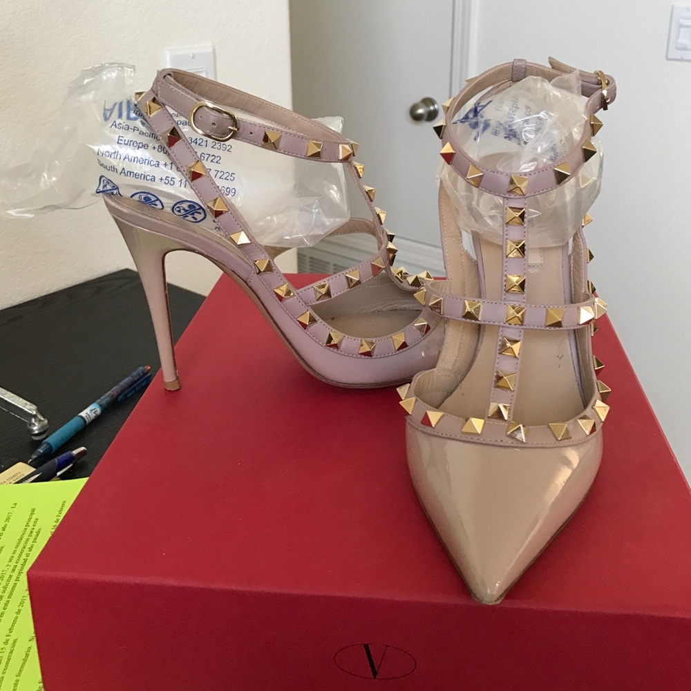 Valentino Rockstuds