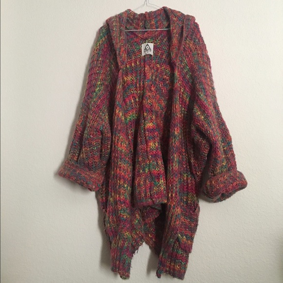 ❌SOLD❌ More Pictures of UNIF Raya Hooded Cardigan