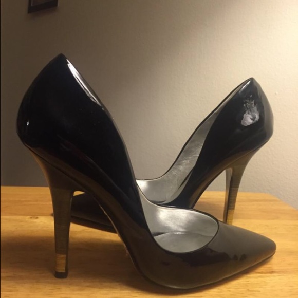 Jessica Simpson black pump