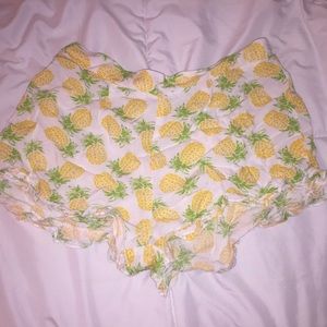 Pineapple shorts🍍