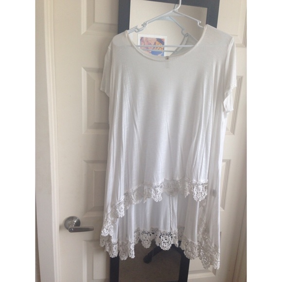 Emma & Sam white crochet top