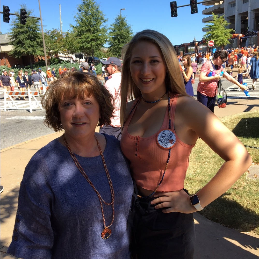 Meet your Posher, Caroline