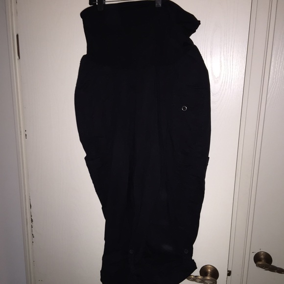 Maternity black cargo capris