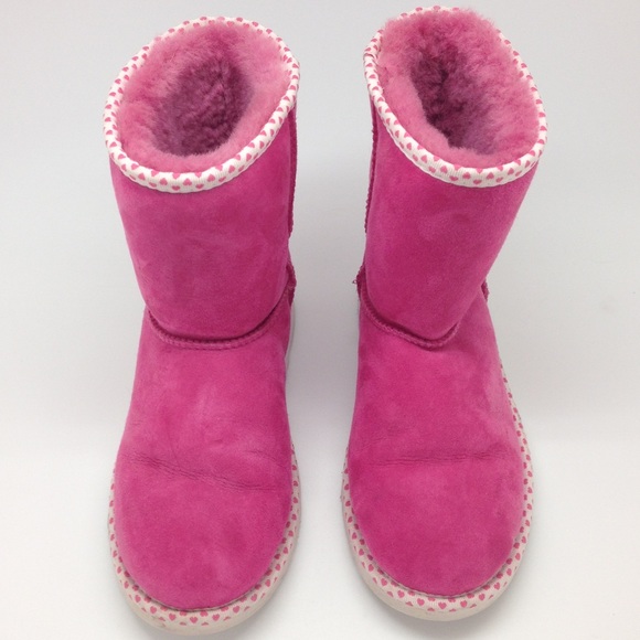 Ugg Pink boots w/ hearts . No trades - Picture 2 of 4