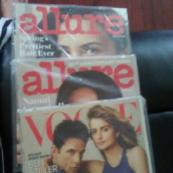 Magazine bundle - Picture 3 of 3