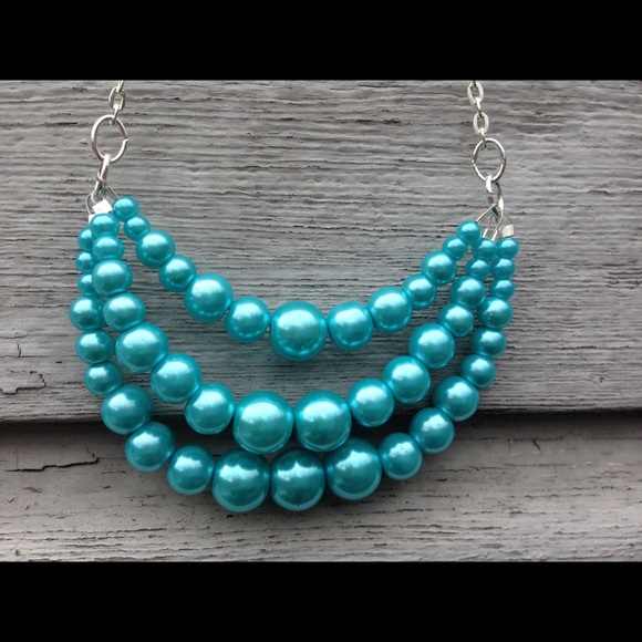Necklace and earring set.