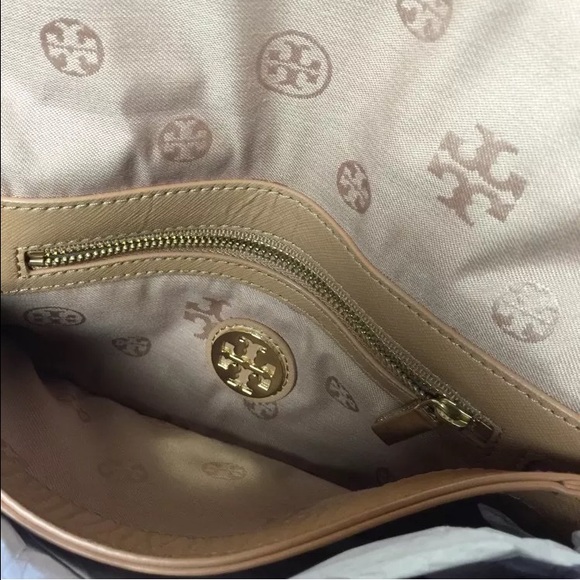 ⛔️SOLD⛔️ Tory Burch Adalyn Clutch - Picture 3 of 3