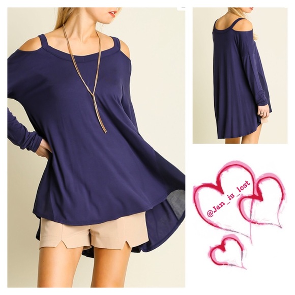 Tops - 💥25% OFF BUNDLES💥 Shoulder Cut Out Top
