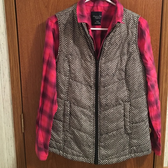 (Sold)Pink & black light weight plaid shirt - Picture 3 of 4