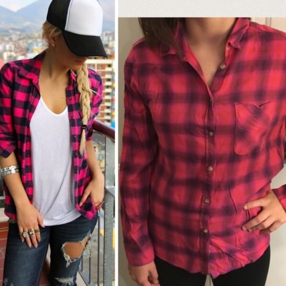 (Sold)Pink & black light weight plaid shirt - Picture 4 of 4