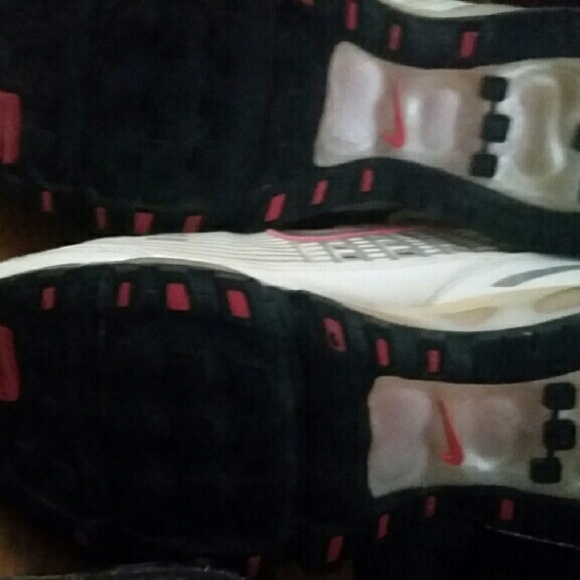 Donated! Nike Air running shoes - Picture 4 of 4