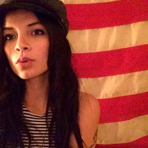 Meet your Posher, Daniella