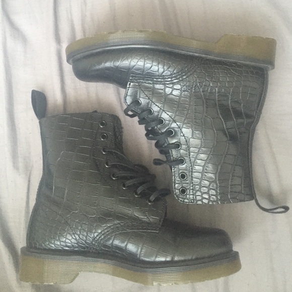 Croc Skin Dr.Martens