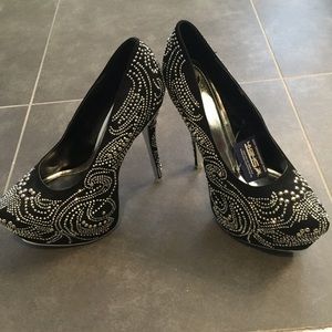 Sheikh black with silver bead high heels
