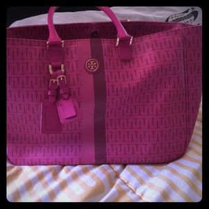 Tory burch large pink tote.