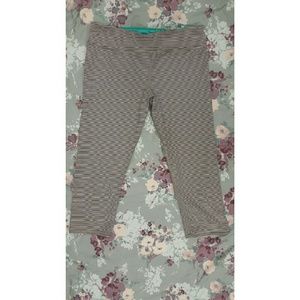 American Eagle Crop Leggings