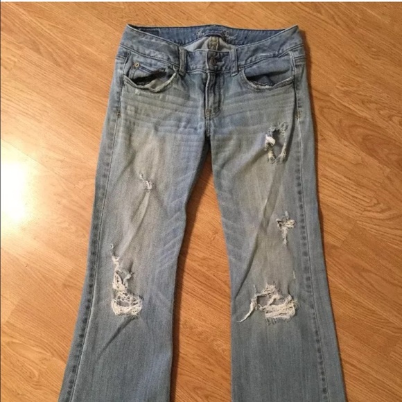 American Eagle Distressed Jeans