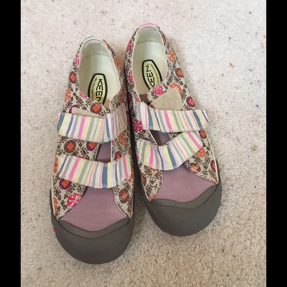 keen velcro shoes